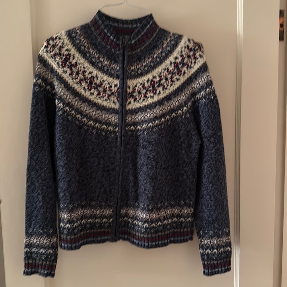 Long sleeve zipper “Northern Isle” style sweater